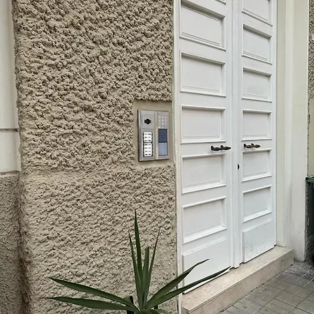 Happy Apartment